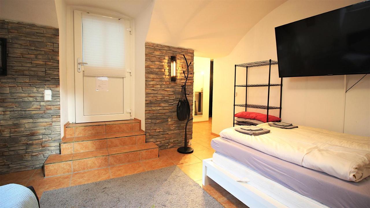 Xxx Fully Equipped Apartment Near Main Station! 뷔르츠부르크 외부 사진